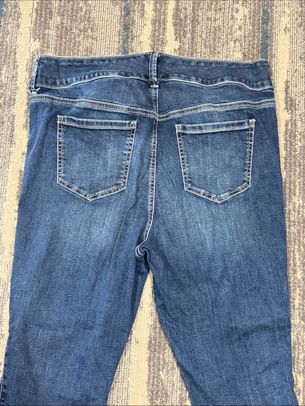 Size 14 Torrid Super Soft Dark Blue Cropped Denim Jeans - Picture 2 of 7